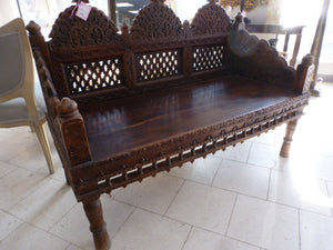 LOVE SEAT