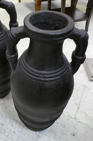 VASES & URNS