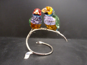 FIGURINES